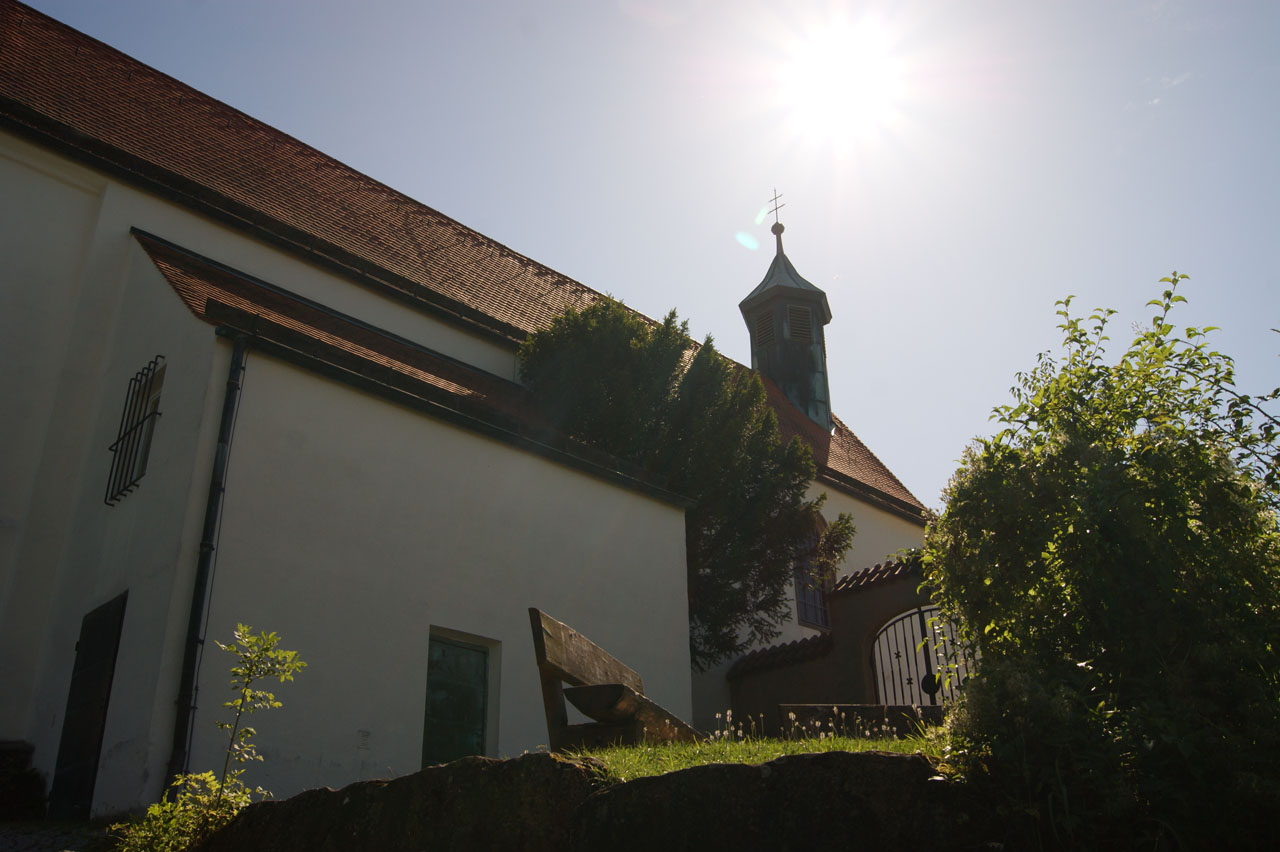 schwabenmaedel-fotografie-de-kirche-sonne.jpg